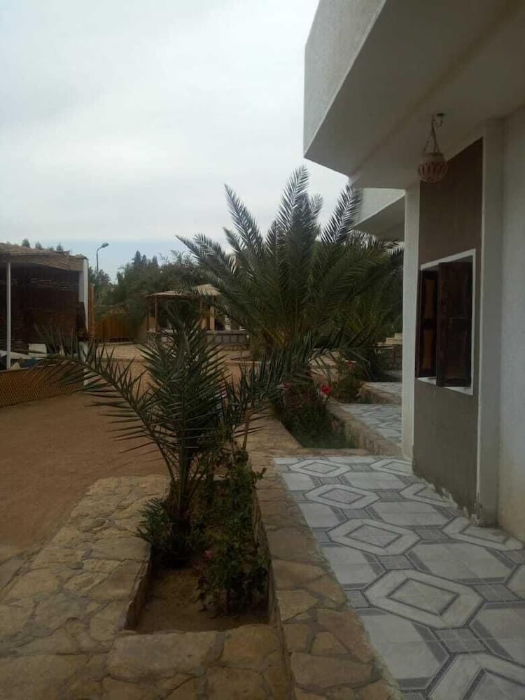 Jowhara Hotel