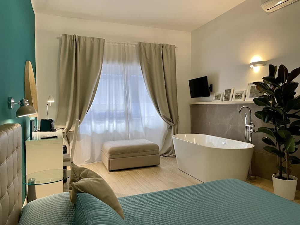 Le Coq Suites
