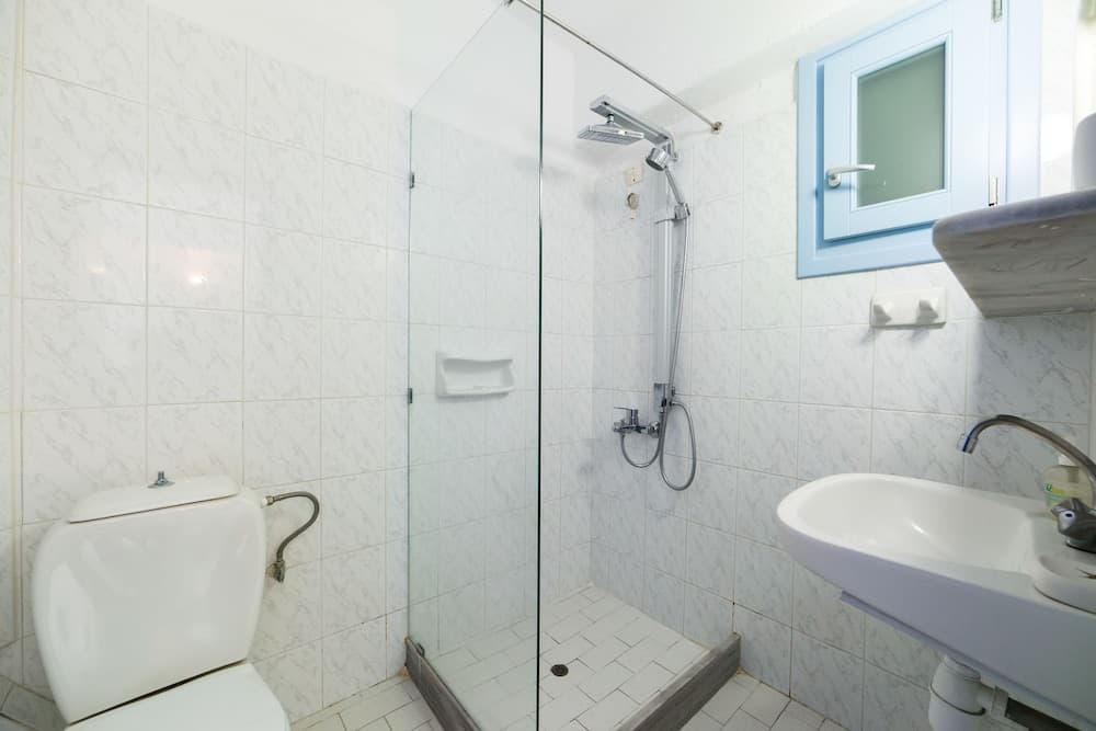 Stratos Apartments & Studios