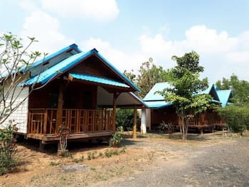 Romphosri Resort