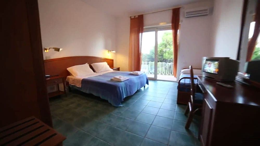 Hotel Punta Licosa