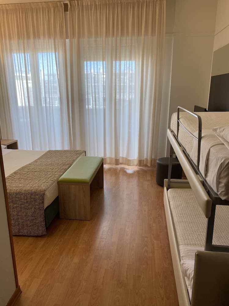 Hotel St. Gregory Park