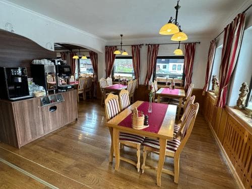 Hotel Gundl Alm