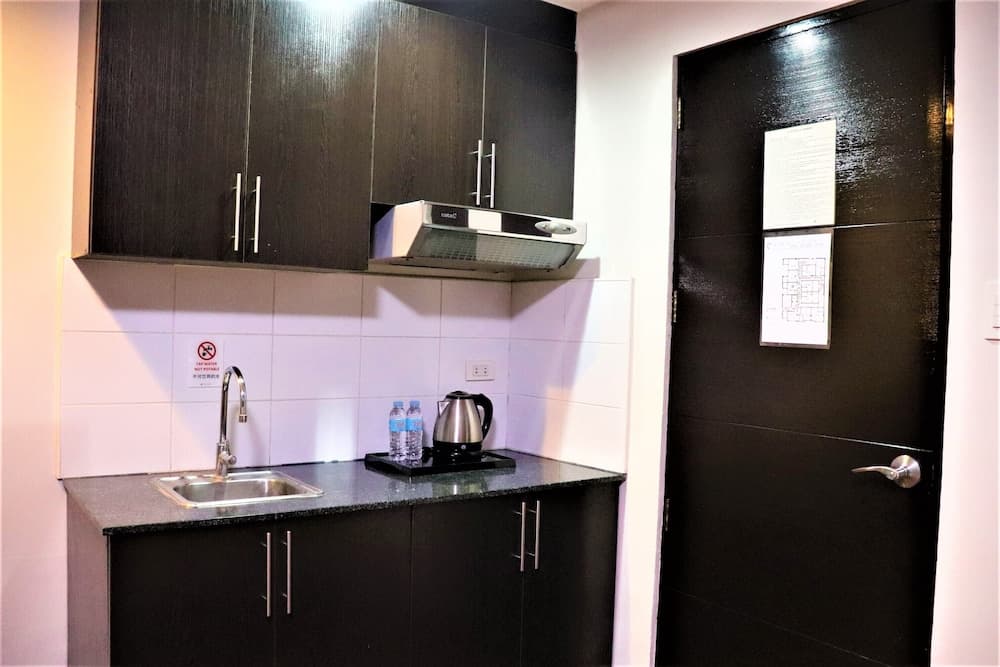 The Studio 18 Residences