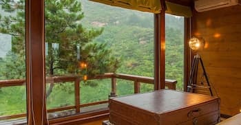 Yunfeng Treehouse