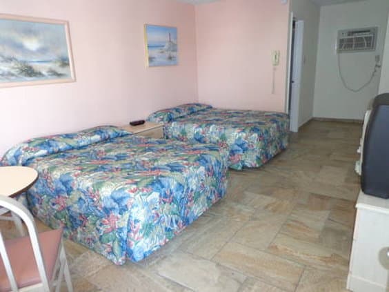 Quarterdeck Motel