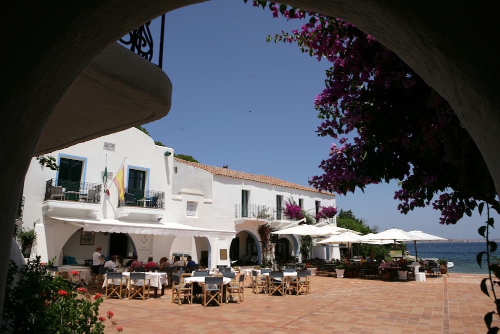 Rafael Cafe