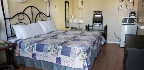 Blue Moon Motel