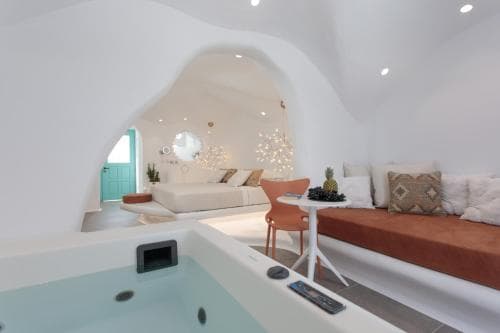 Cave Suites
