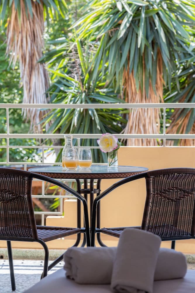 Wilde Rose Hotel