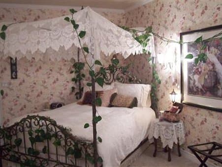 Wild Rose Manor Bed And Breakfast
