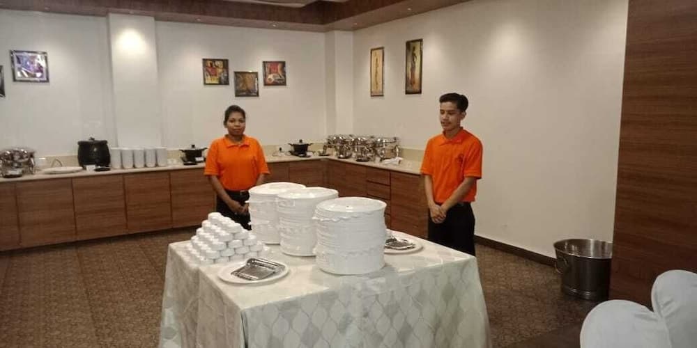 Hotel Seven Sky