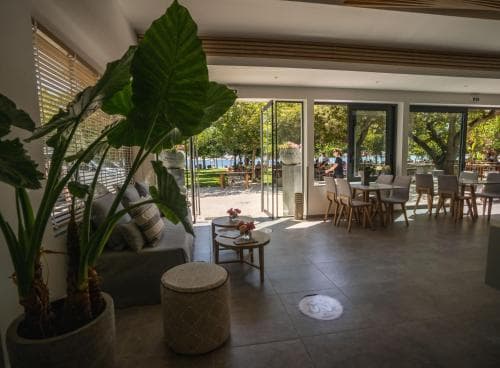 Zoe Resort