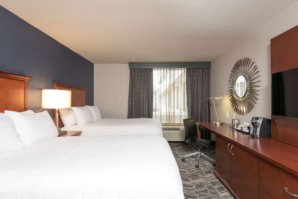 DoubleTree by Hilton Schenectady Downtown