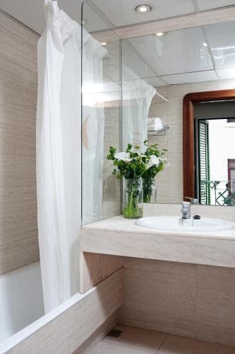 Gaudi Hotel