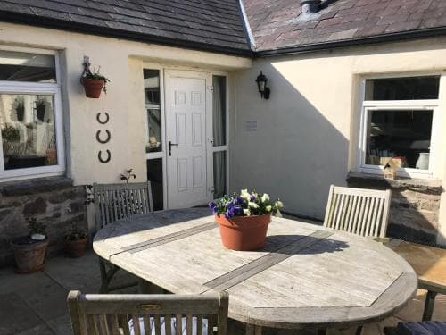 Horseshoe Cottage