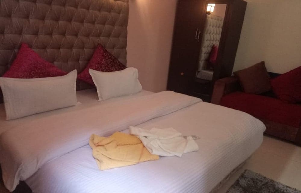 Sunflower Hostel & Hotel