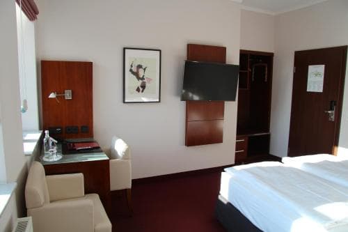 Hotel Adena