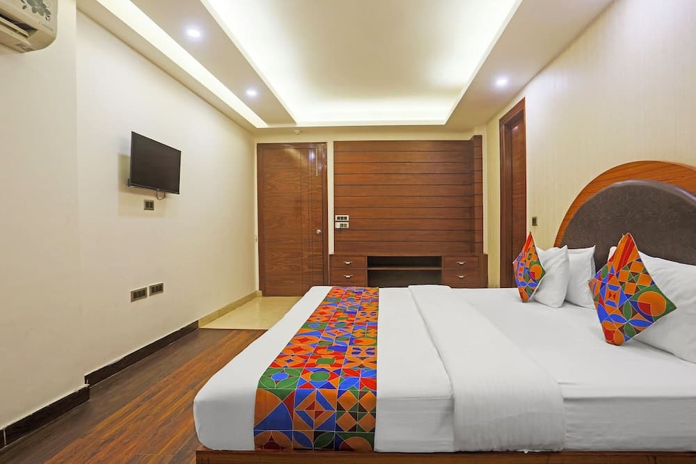 Fabhotel Star Inn