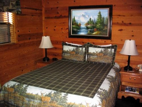 Cozy Hollow Lodge