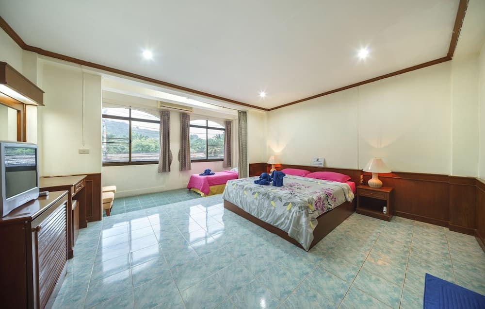 Ban Patong Residence