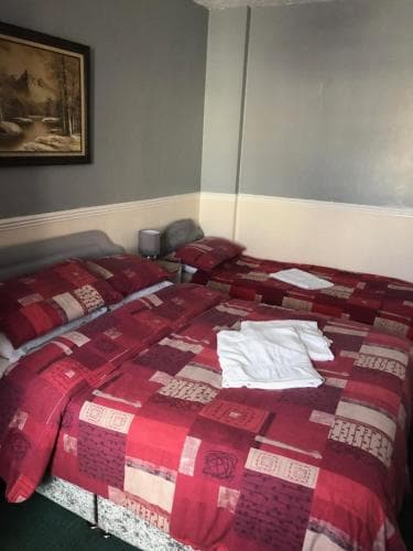 Thornhurst Hotel