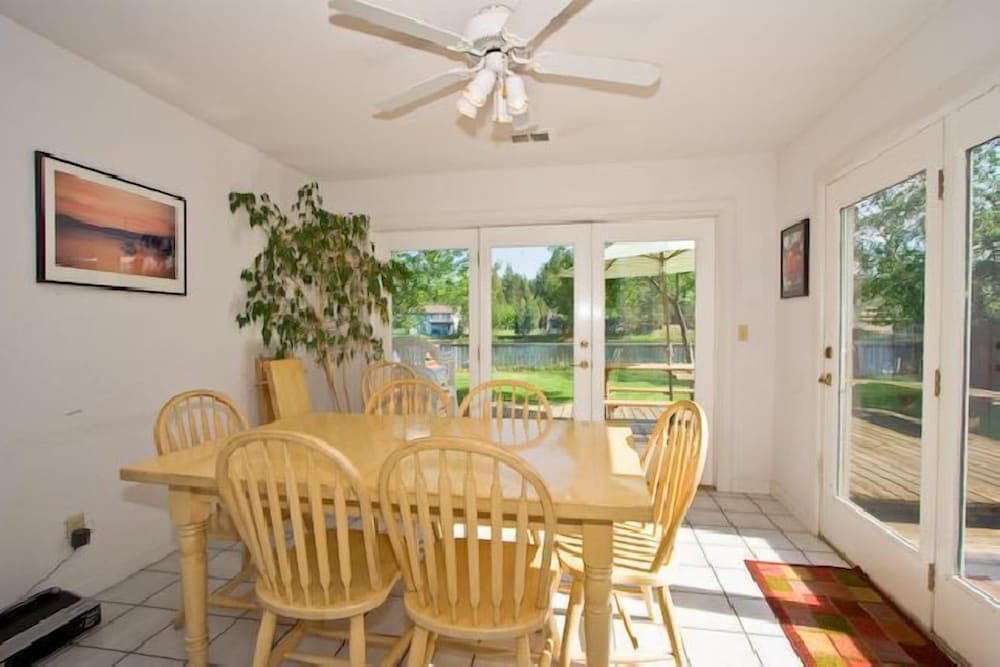 2136 Venice Dr.
