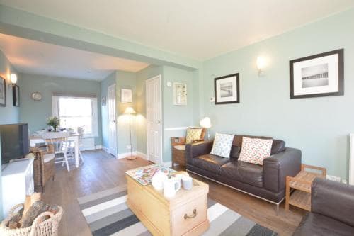 5 Coastguard Cottages