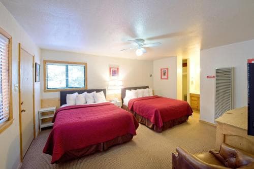 Sitzmark Sports Lodge