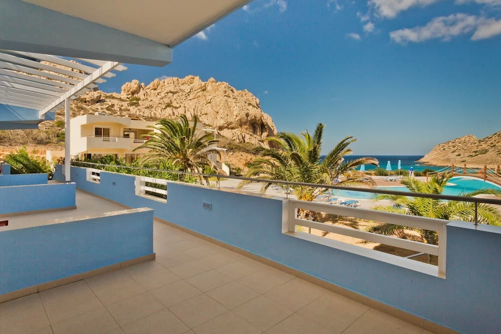 Royal Beach Hotel