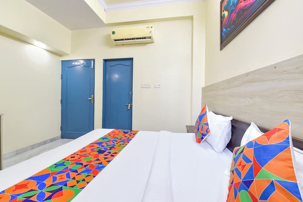 Fabhotel Bloom Stone
