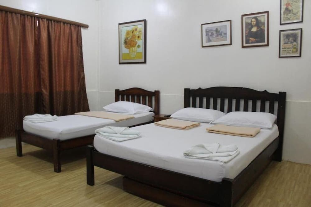 Coron Village Lodge