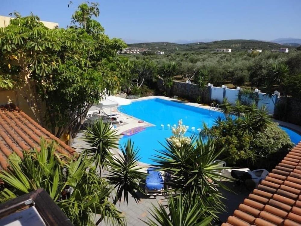 Pergamos Village