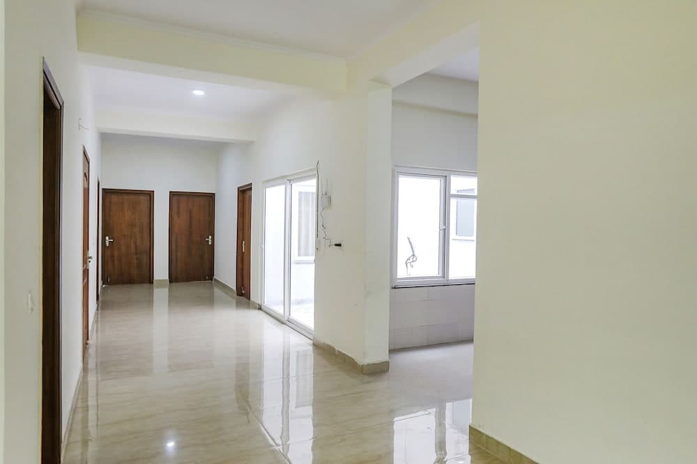 Fabhotel Grihum