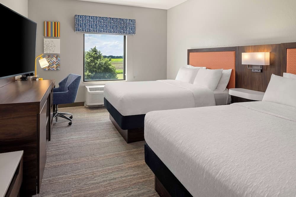 Hampton Inn Fairmont