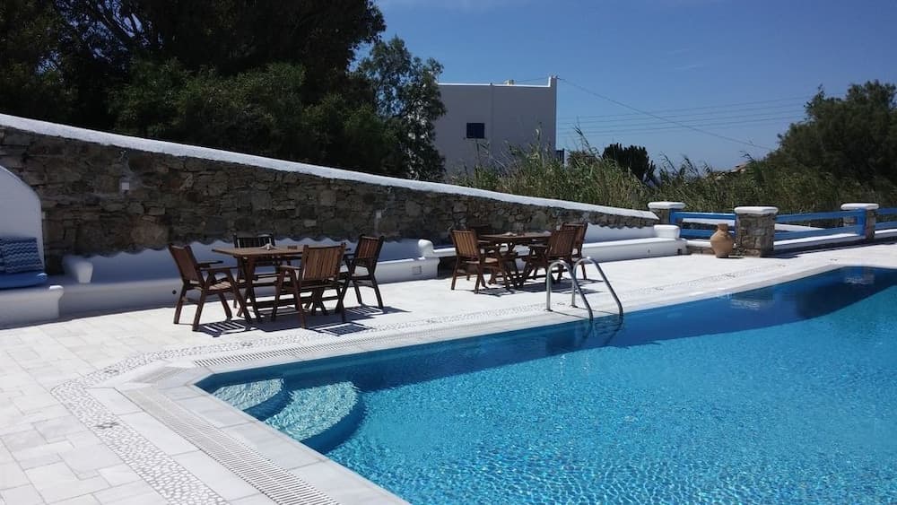 Maganos Apartments