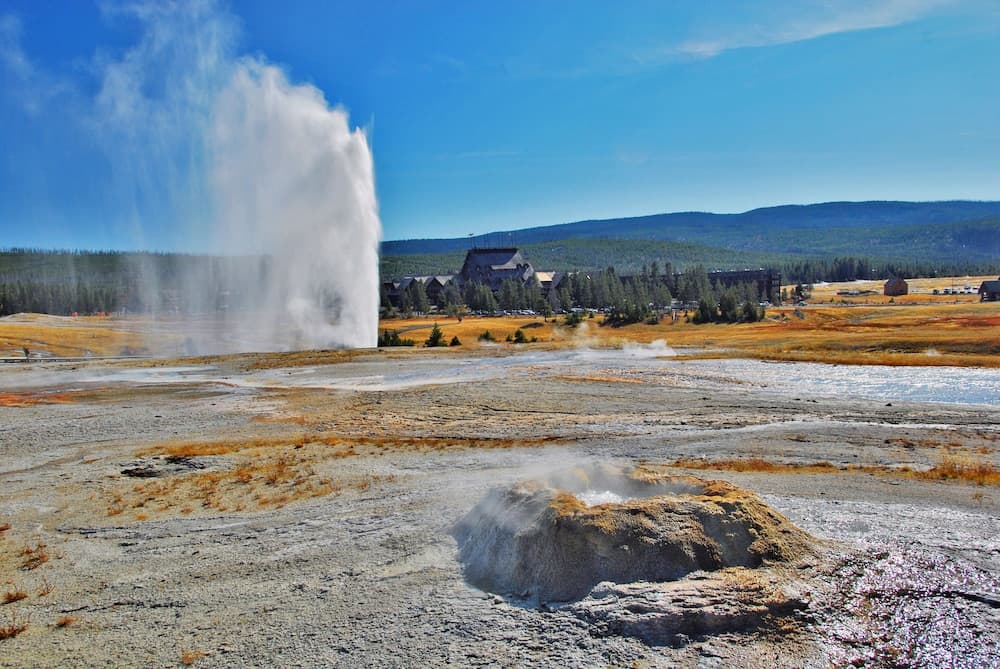 Old Faithful Inn