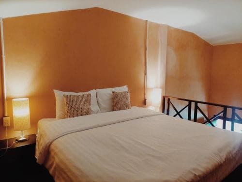 Retro Box Hotel Chumphon