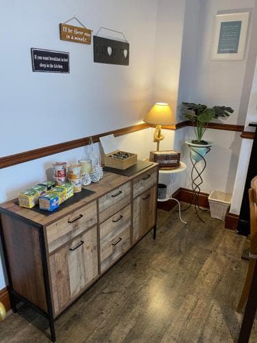 Nythfa Guest House