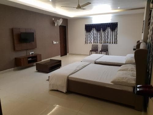Hotel S Inn