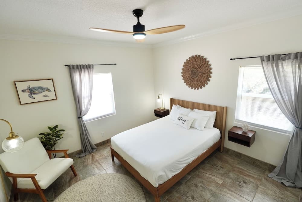 SōLE #3-2BD 2BTH-1250sqft-Riverview-Quite
