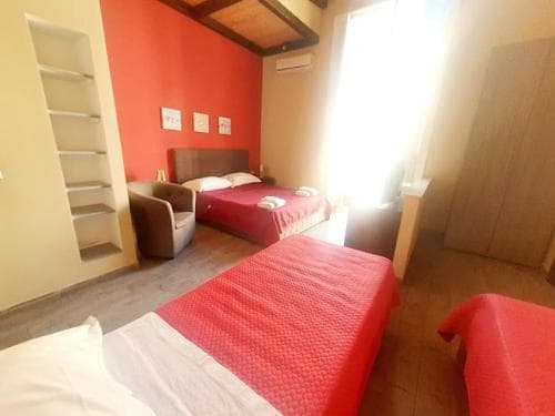 Emyjo Central B&B