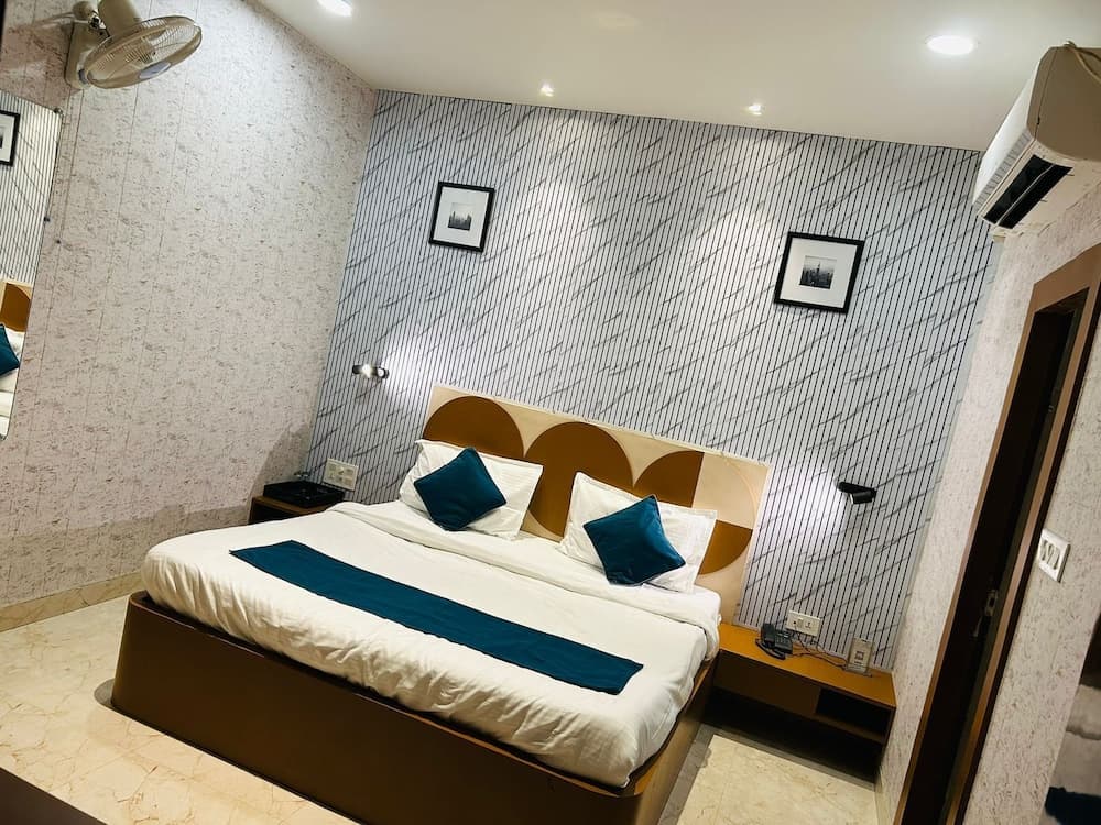 Aalishan Residency