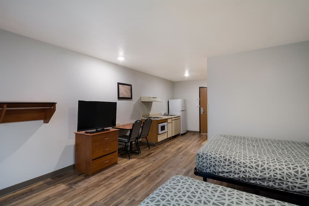 WoodSpring Suites Lexington