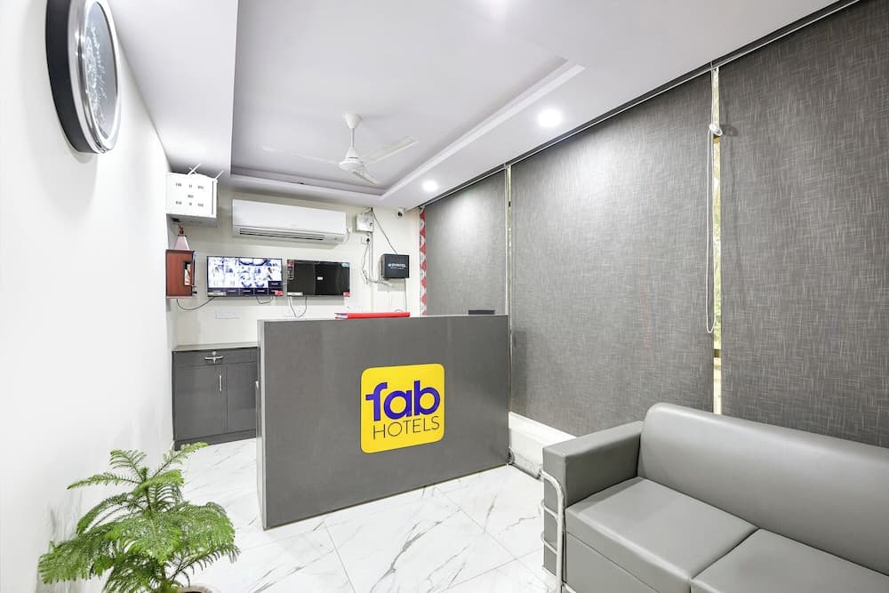 Fabhotel Evergreen