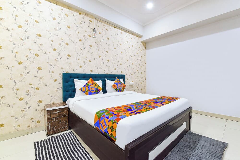 Fabhotel The Nine