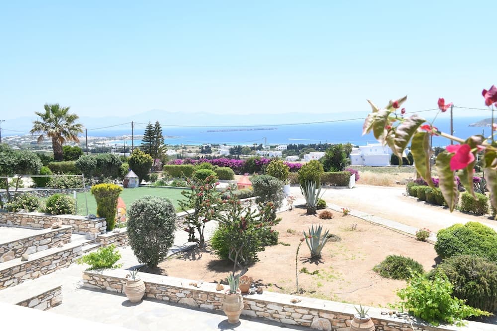 Dryades Gardens & Studios