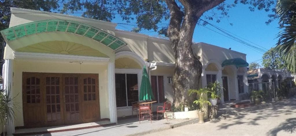 Lucky Garden Inn
