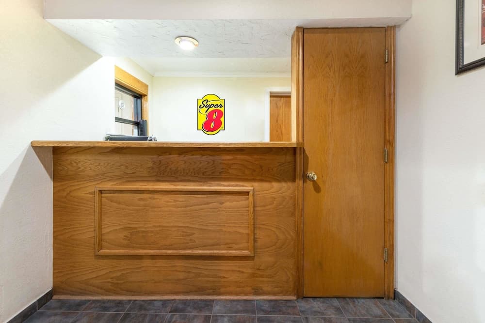 Super 8 by Wyndham Enid