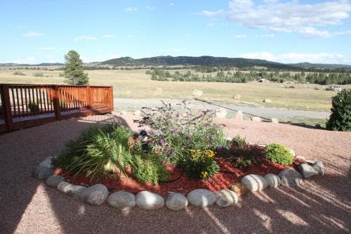 Sawin' Logs Bed & Breakfast